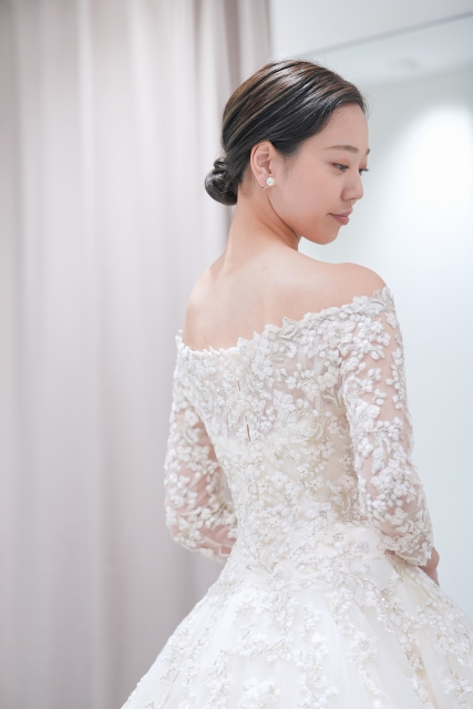 ドレスを着た花嫁