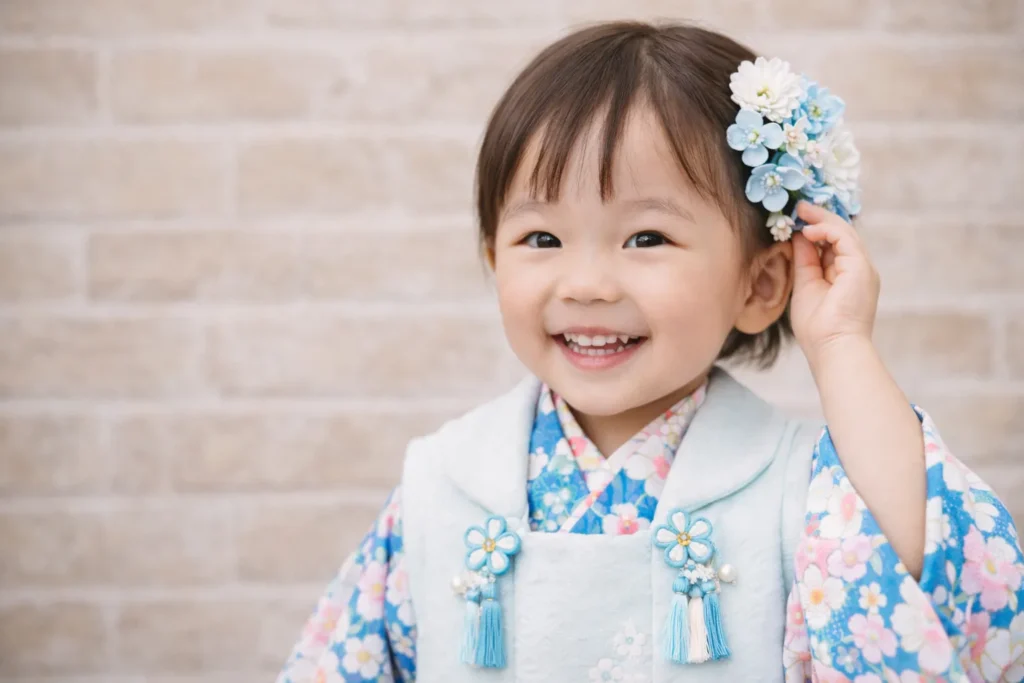 七五三 3歳 女の子 サイド髪飾り ショートヘア