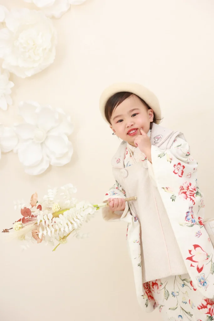 帽子を合わせた個性的な七五三アレンジ