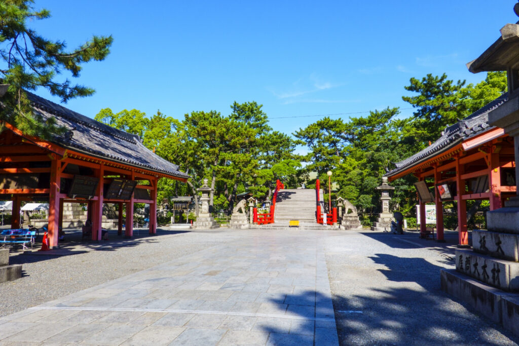 七五三シーズンに人気の住吉大社の太鼓橋