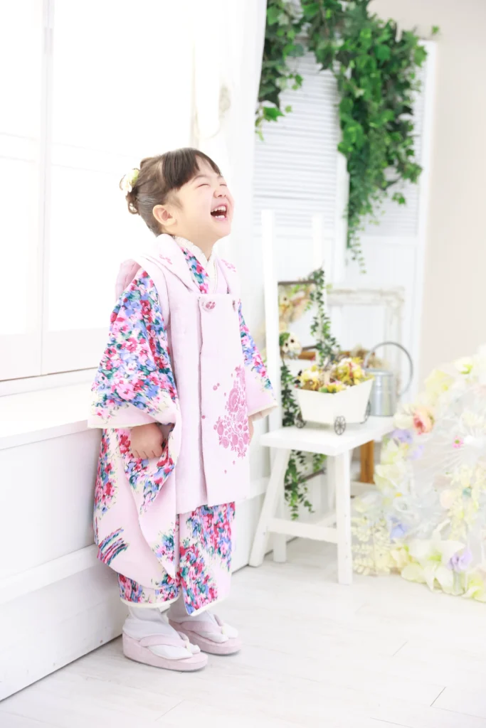 七五三の写真撮影をしているスタジオ内の様子