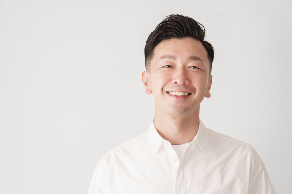 笑顔の男性