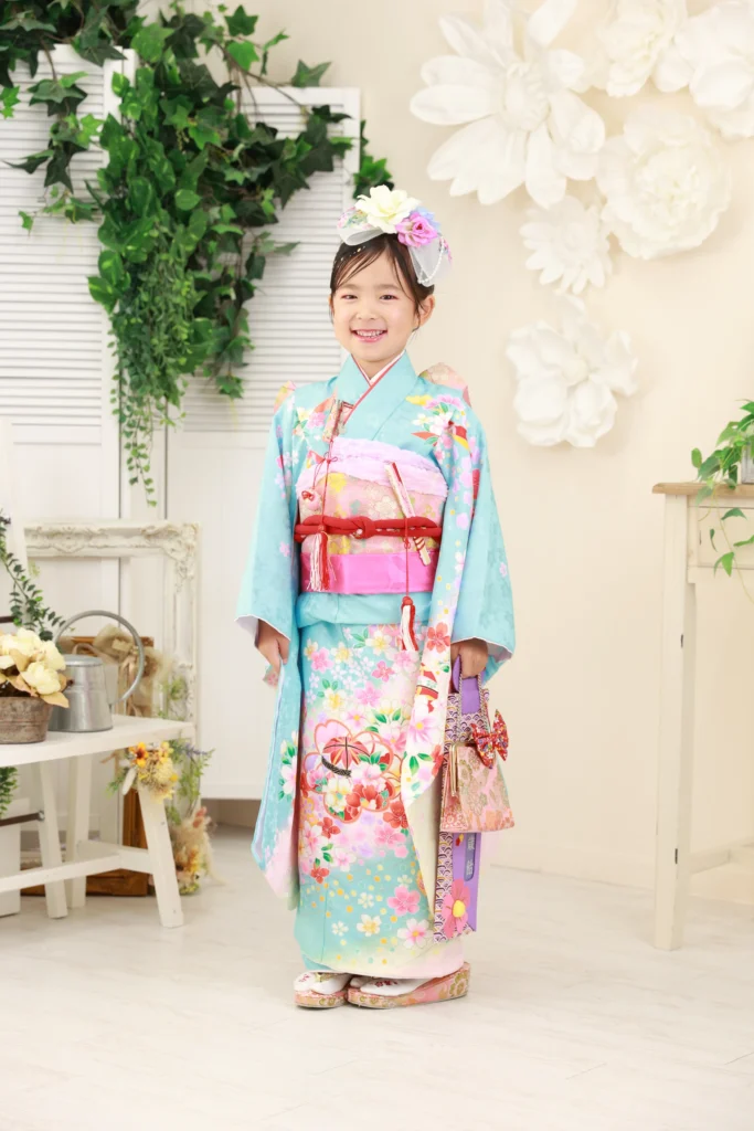 水色とピンクの組み合わせが爽やかな七五三7歳コーデ