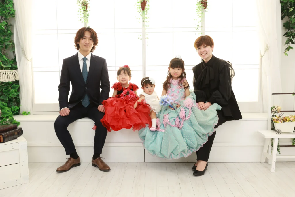 七五三 洋装 家族写真 おしゃれ 姉妹コーデ スタジオ