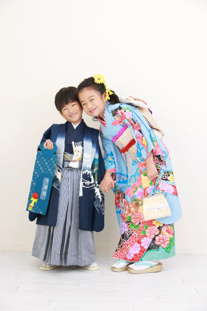 青系で爽やかにそろえた姉弟七五三