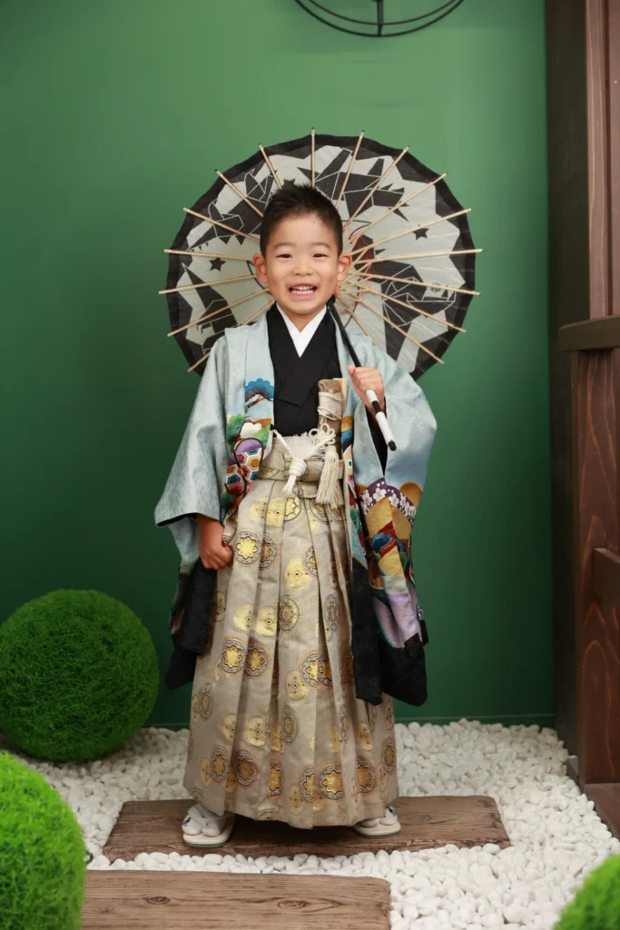 七五三5歳男の子の淡色羽織袴